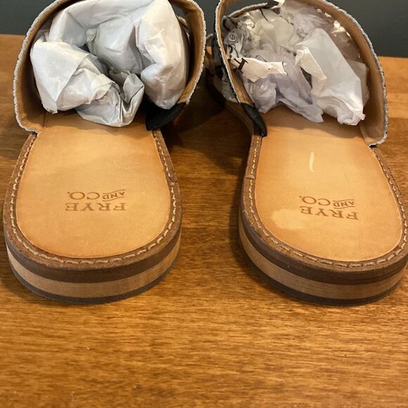 Frye & Co. Leather Evie 3 Band Slide Size 9 Never worn! - Picture 9 of 15